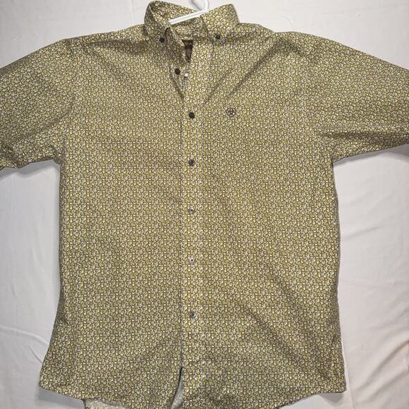 Ariat Other - Ariat Short Sleeve Button Down Shirt Mens Small Cocktail Beer Drinks Print